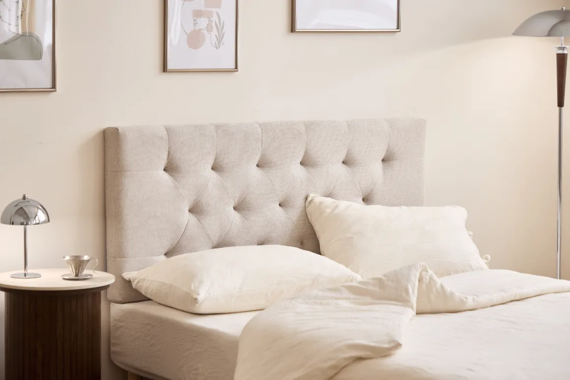 Nia sengegavl 140x63 cm i beige tekstil