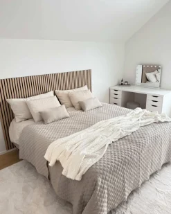 Premium Kontinentalseng i beige 180x200 cm med 7 cm topmadras i memoryskum inkl. chrome ben